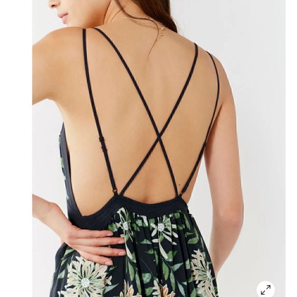 Urban Outfitters Strappy Back Floral Wide Leg Jumpsuit - Picture 4 of 14